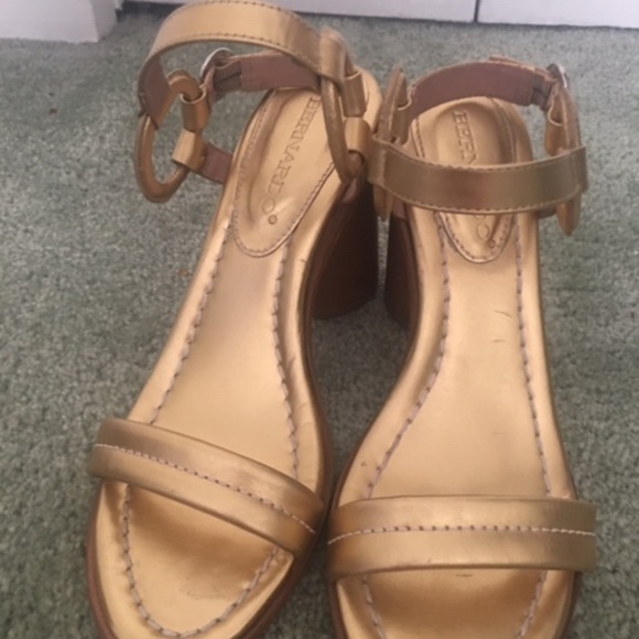 Meet your Posher, Angie - Picture 3 of 7